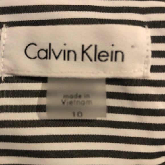 Calvin Klein rose embroidered wrap dress - Picture 5 of 5